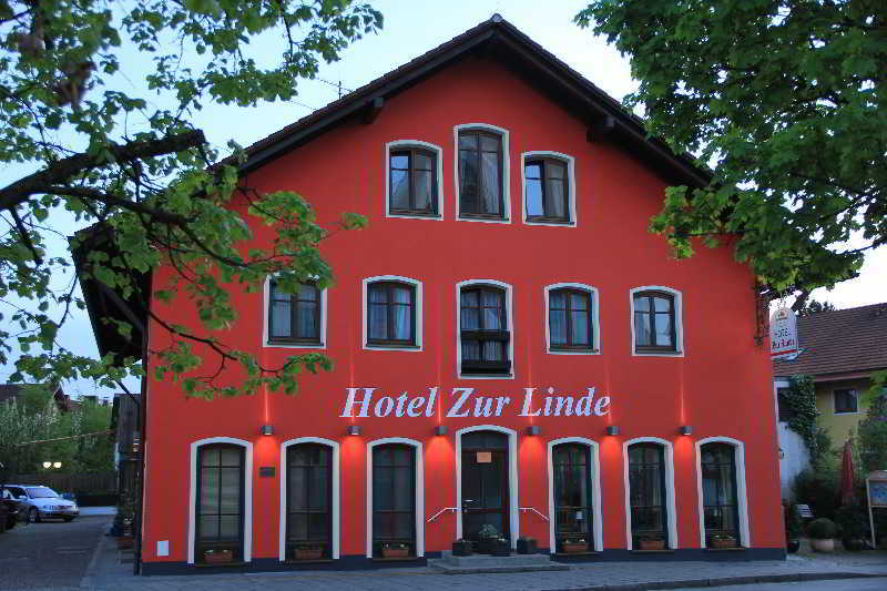 Hotel Zur Linde Hohenlinden Buitenkant foto