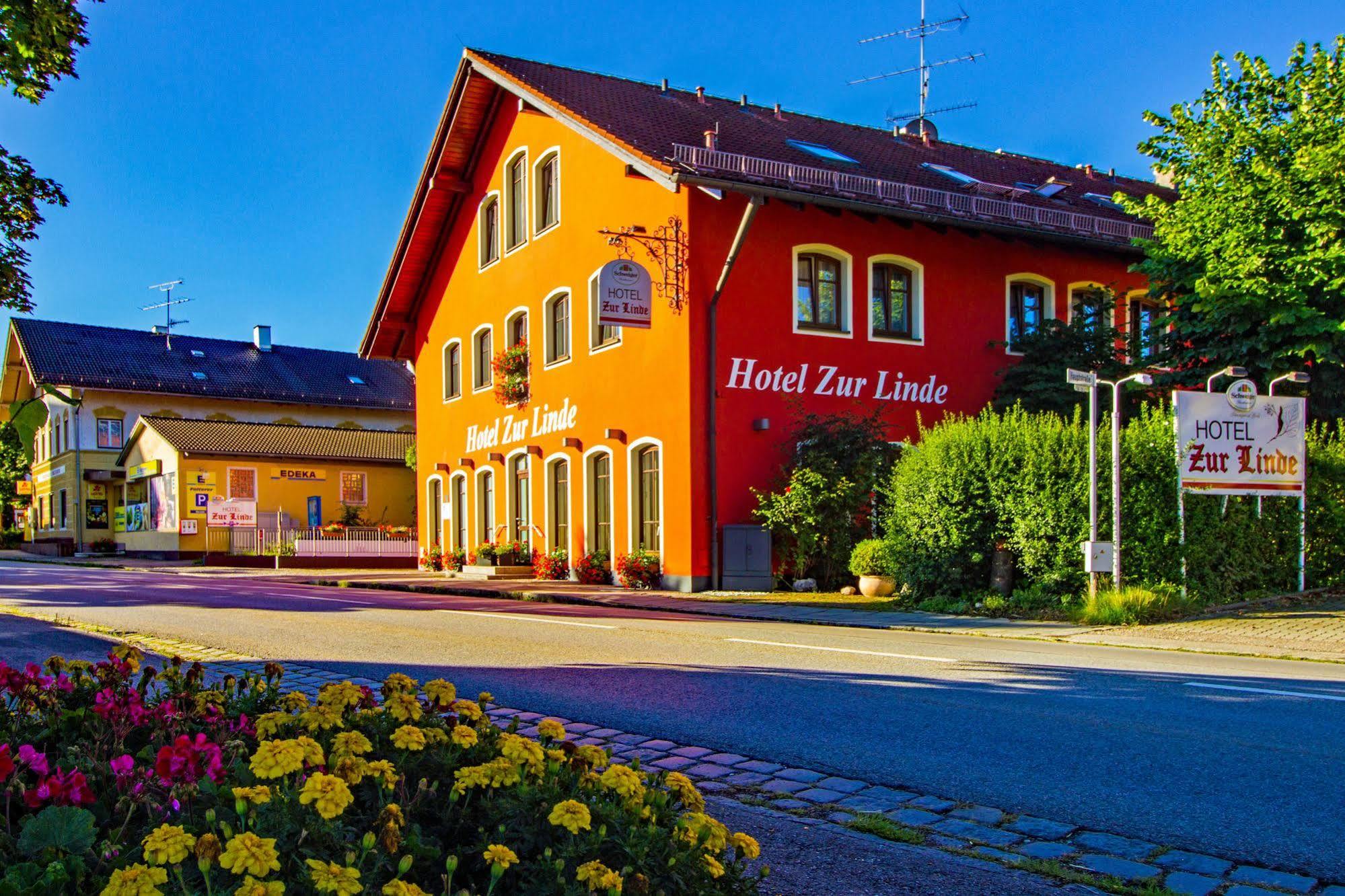 Hotel Zur Linde Hohenlinden Buitenkant foto