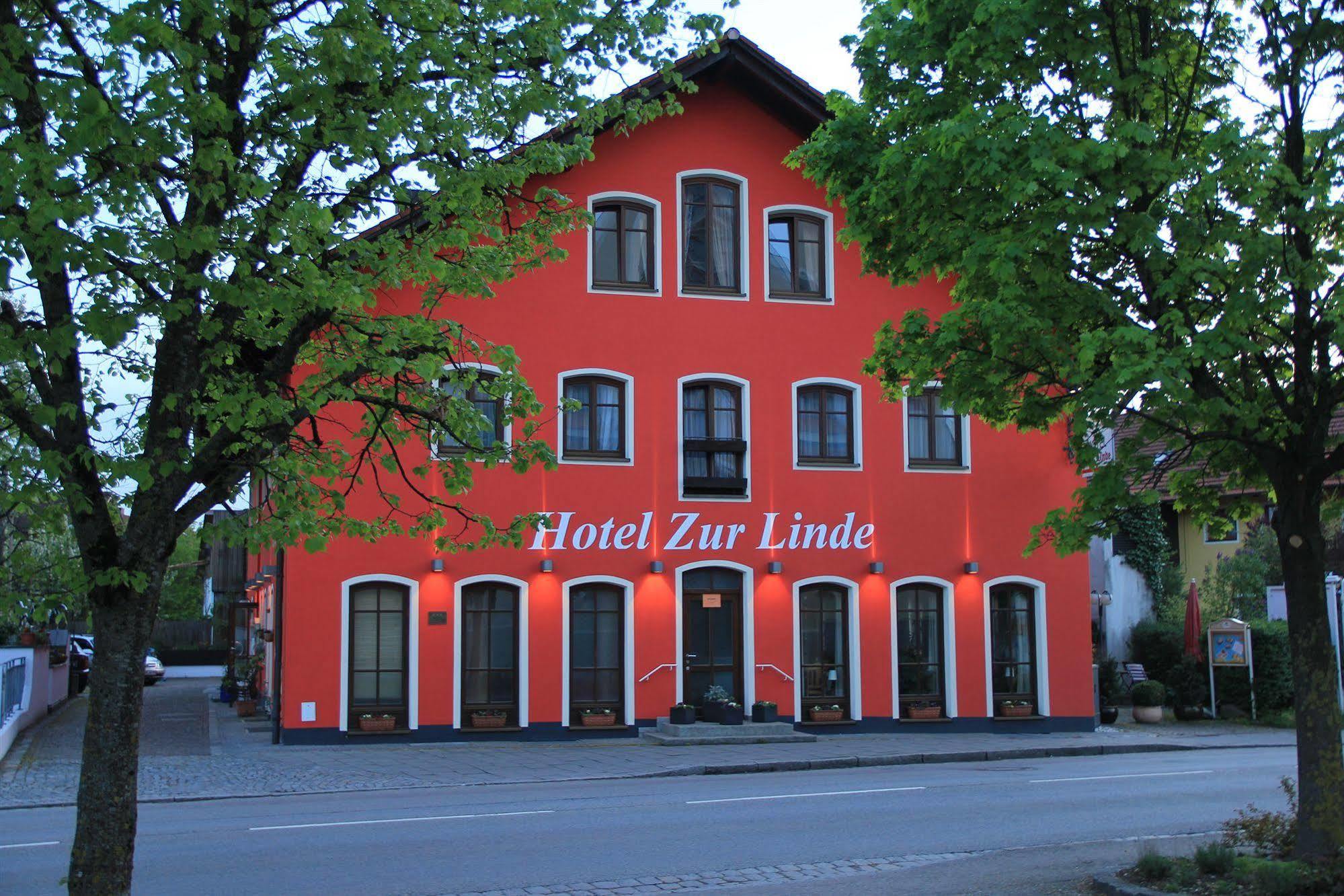 Hotel Zur Linde Hohenlinden Buitenkant foto